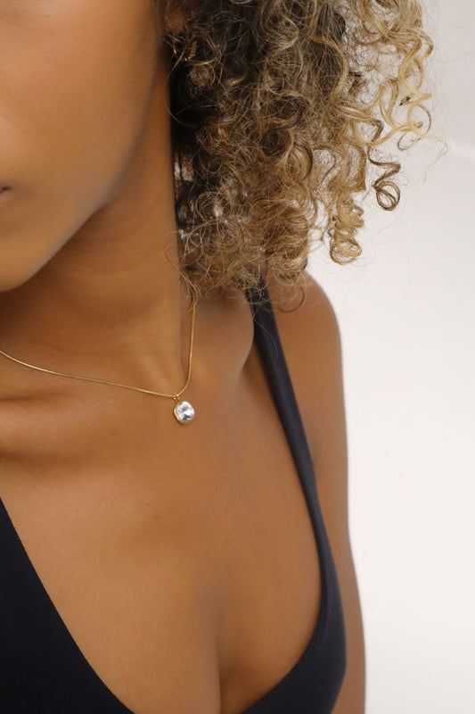 The Sola necklace