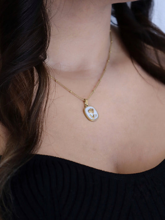 Rosa Necklace